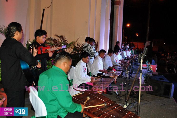 Homenajean en Masaya a los hermanos Palacios, pioneros de la Marimba