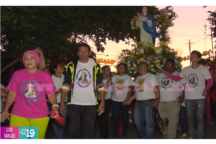 Pobladores de Monseñor Lezcano celebran la Purísima con tradicional procesión