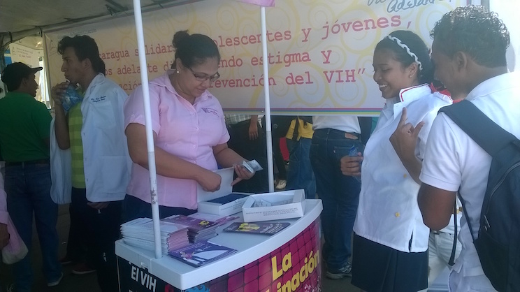 Realizan caminata en el Día Internacional de Lucha contra el VIH
