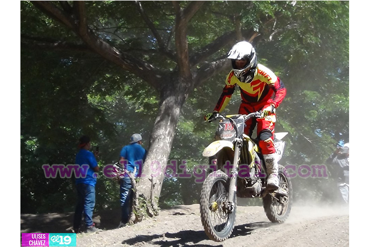 Motocross cierra competencias 2015 en Granada