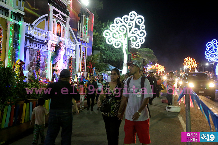 Altares a la Virgen María cargados de tradición y fe nicaragüense