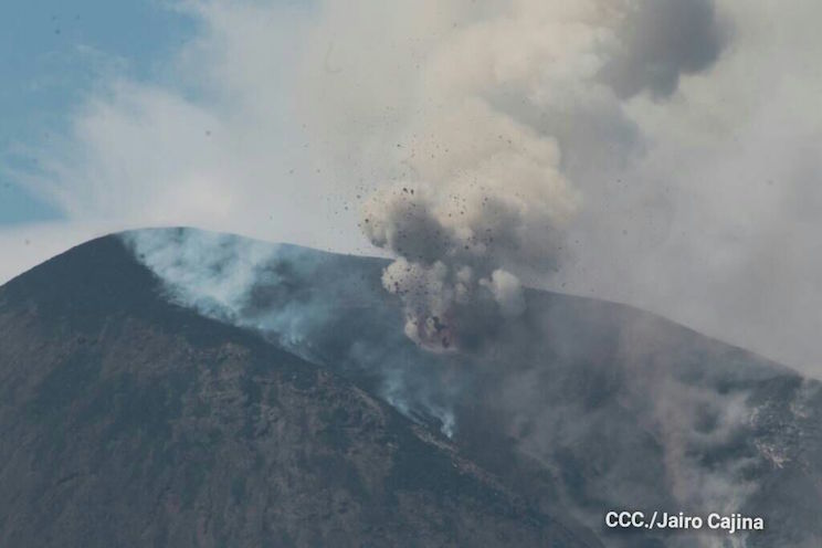 Gobierno pendiente ante nueva explosión en el Volcán Momotombo