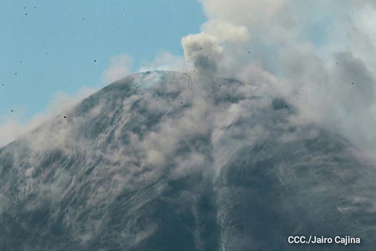 Gobierno pendiente ante nueva explosión en el Volcán Momotombo