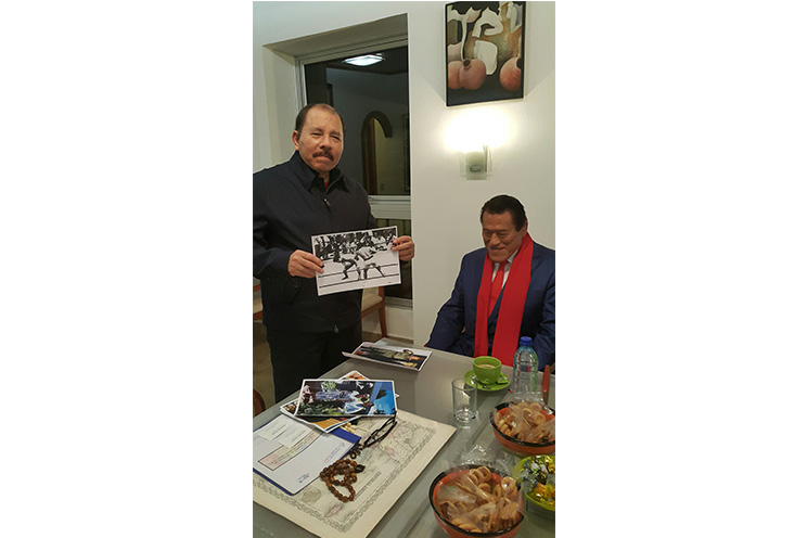 Presidente Daniel se reúne con el senador japonés Antonio Inoki