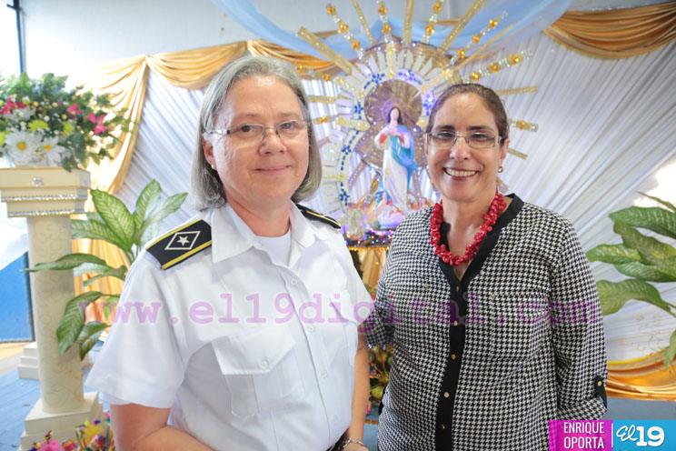 Personal de Migración y Extranjería celebra a la Concepción de María