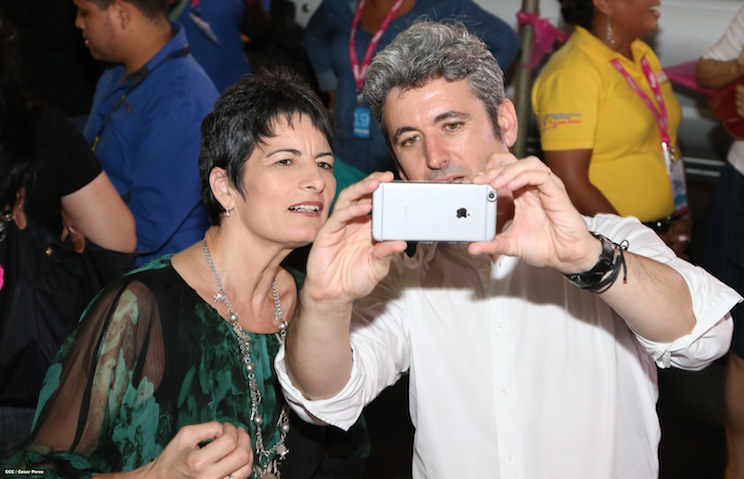 Delegados Internacionales de Turismo recorren Avenida de Bolívar a Chávez