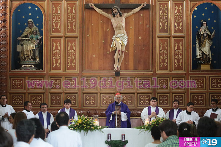 Cardenal Brenes: Cada altar en la Avenida de Bolívar a Chávez es una obra de arte