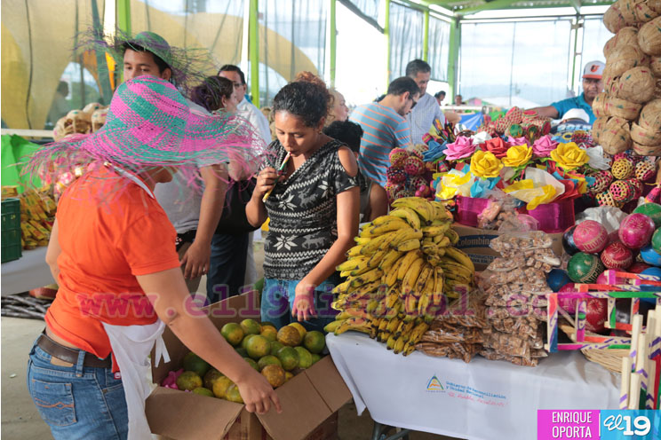 Parque de Ferias luce todo el tradicionalismo mariano en honor a Purísima