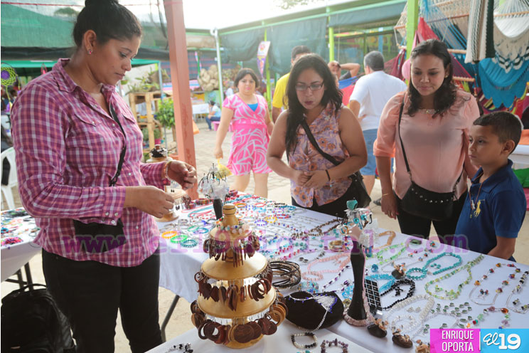 Parque de Ferias luce todo el tradicionalismo mariano en honor a Purísima
