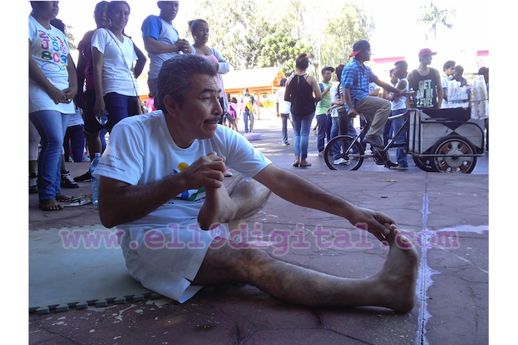 Un domingo por la mañana en la Avenida de Bolívar a Chávez