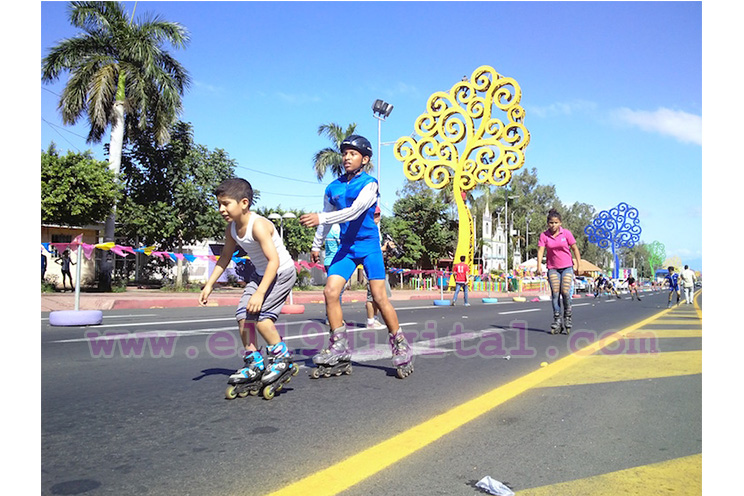 Un domingo por la mañana en la Avenida de Bolívar a Chávez