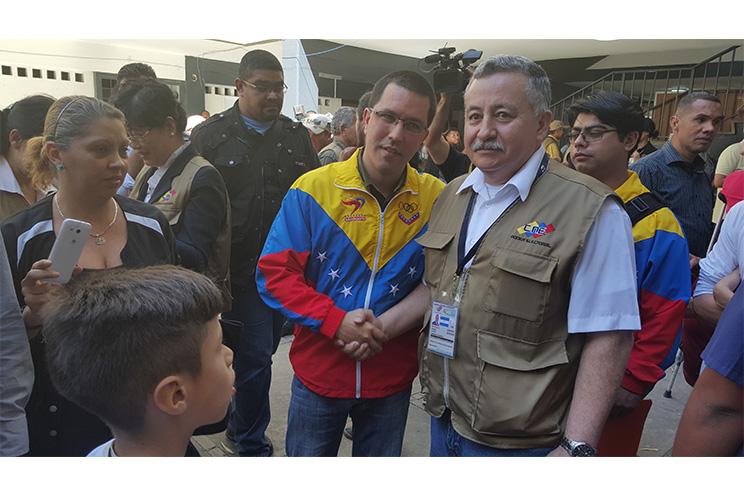 Compañero Telémaco Talavera transmite afectuosos saludos de Jorge Arreaza y María Gabriela Chávez para Daniel y Rosario