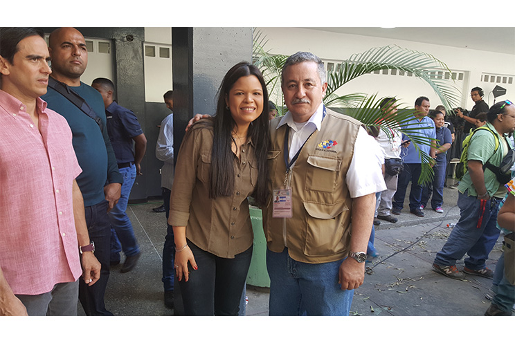 Compañero Telémaco Talavera transmite afectuosos saludos de Jorge Arreaza y María Gabriela Chávez para Daniel y Rosario
