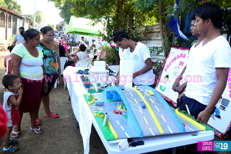Ferias Solidarias Comunitarias en barrio Carlos Núñez