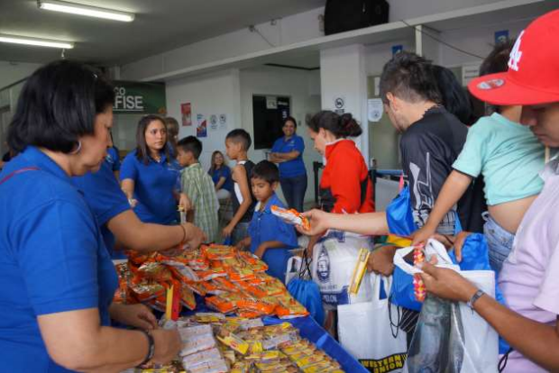 Embajada de Nicaragua en Costa Rica celebra Gritería en honor a la Virgen
