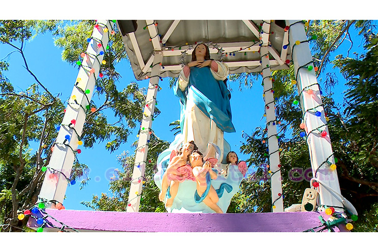 Las manos que le dan forma a las imágenes de la Virgen María