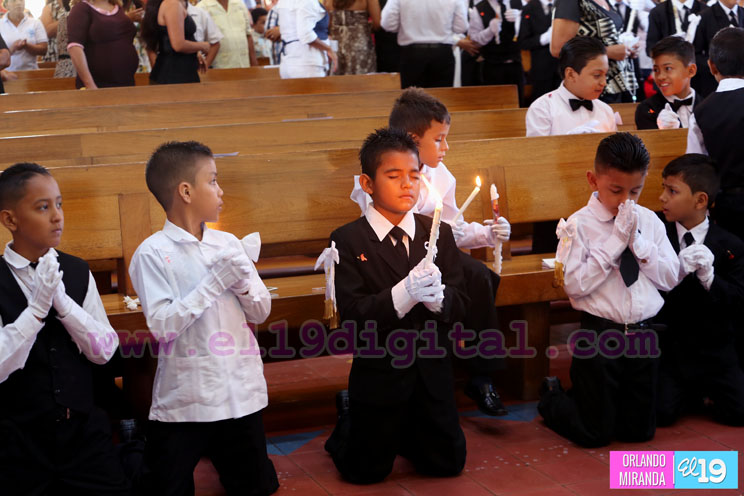 Celebran Primeras Comuniones en Catedral Metropolitana de Managua
