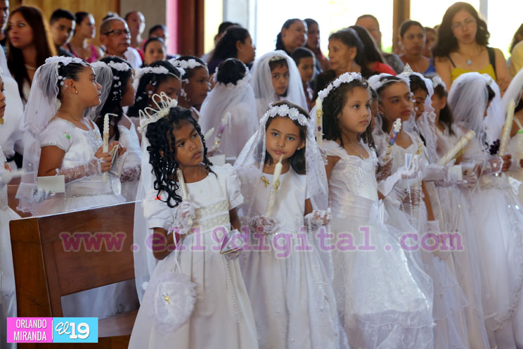 Celebran Primeras Comuniones en Catedral Metropolitana de Managua