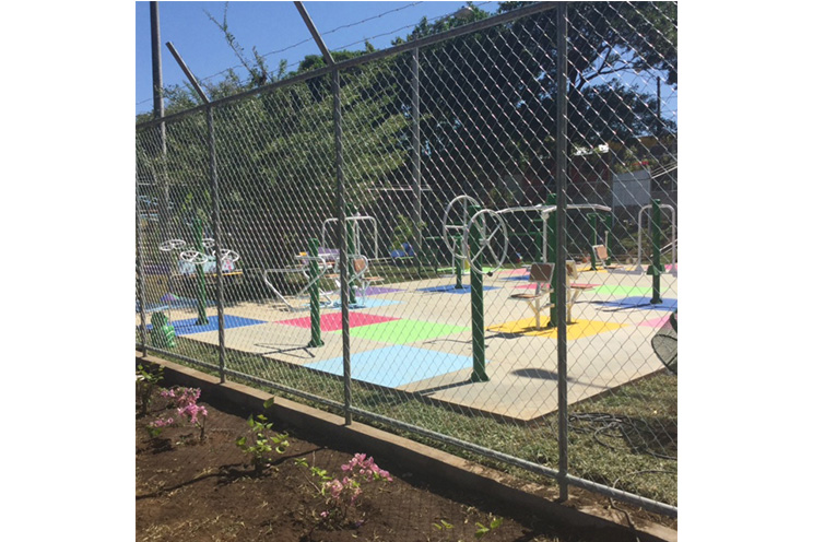 Gobierno construye gimnasio comunitario en el Complejo “Conchita Palacios”