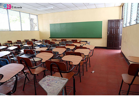 Embellecen ambiente escolar en Instituto Miguel de Cervantes