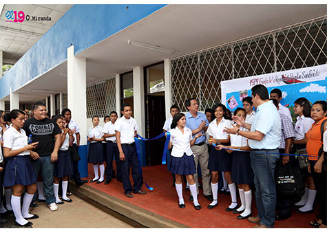 Embellecen ambiente escolar en Instituto Miguel de Cervantes