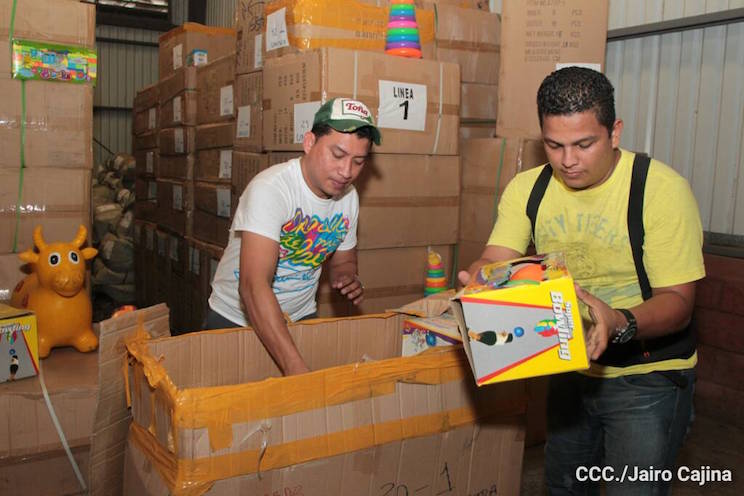 Inicia distribución de juguetes a todo el país