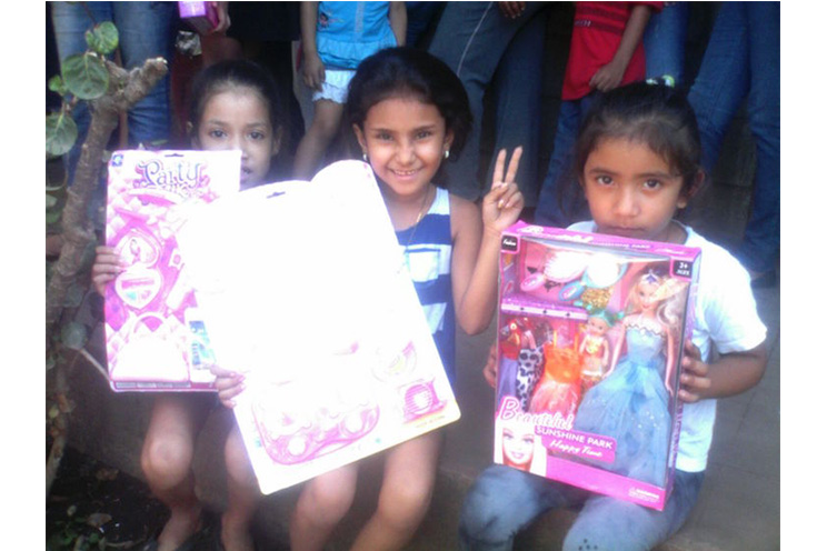 Niñas y niños empiezan a recibir sus juguetes, afirma Rosario
