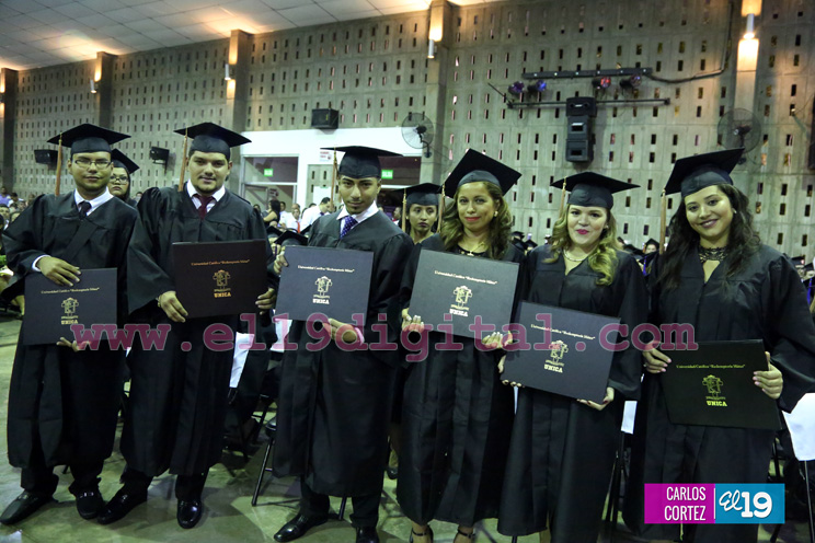 UNICA celebra XIX graduación 2015