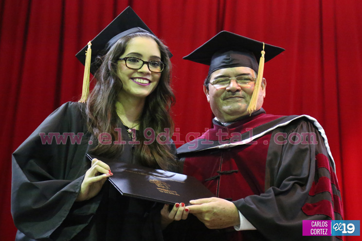 UNICA celebra XIX graduación 2015
