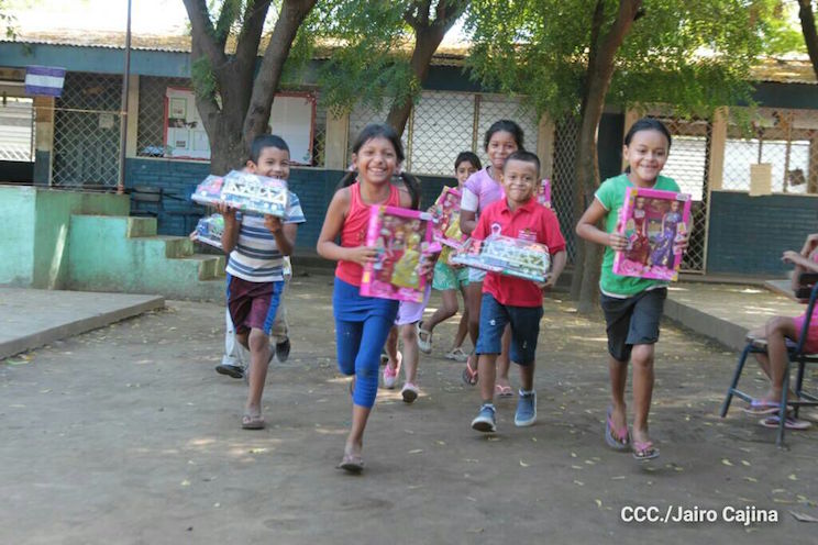 Gobierno Sandinista entrega juguetes a niños y niñas de Chinandega