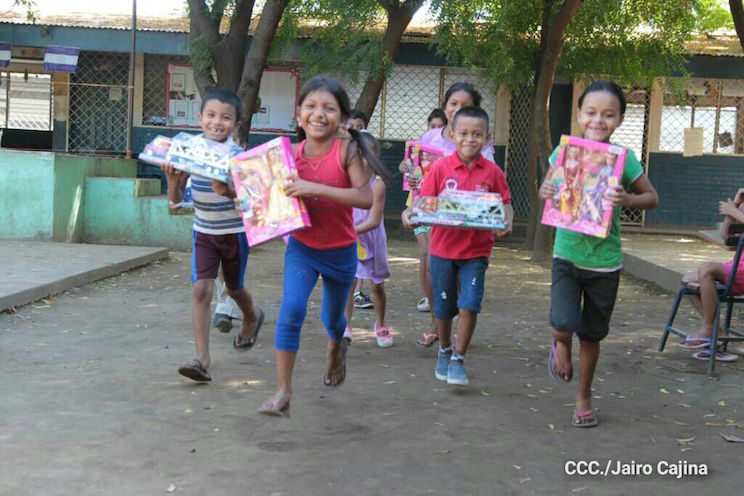 Gobierno Sandinista entrega juguetes a niños y niñas de Chinandega