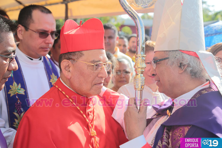En el inicio del año de la Misericordia iglesia abre Puerta Santa en Catedral de Managua