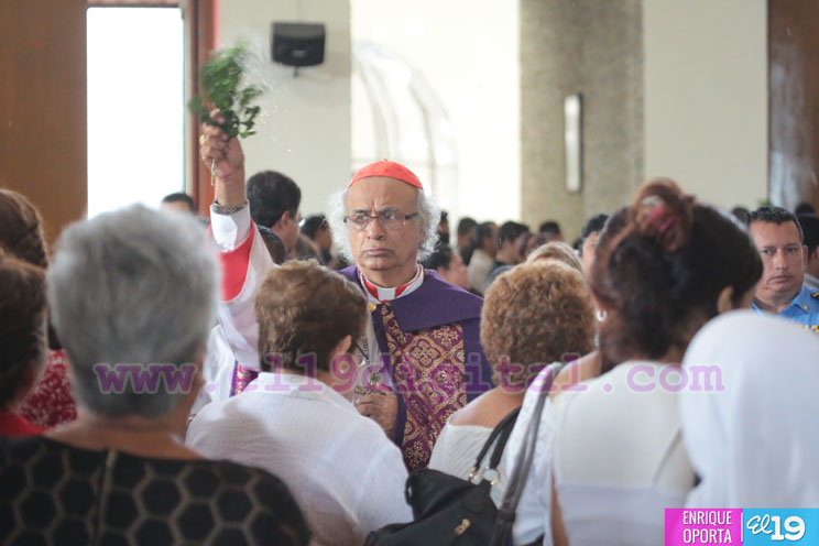 En el inicio del año de la Misericordia iglesia abre Puerta Santa en Catedral de Managua