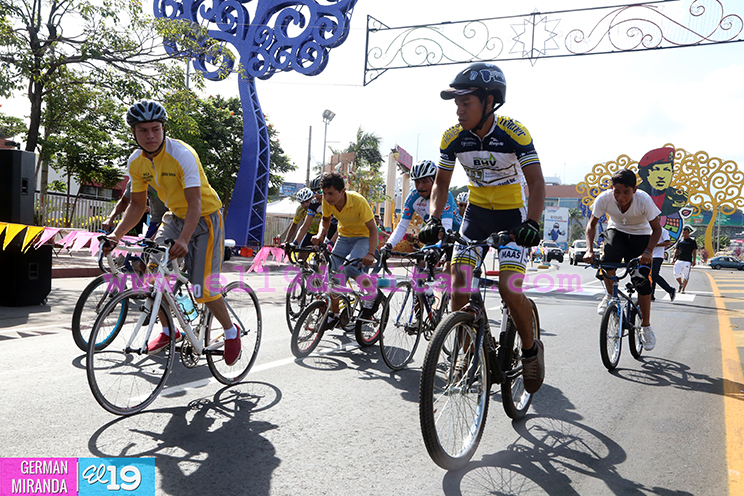 Centenares disfrutaron actividades deportivas en Avenida de Bolívar a Chávez