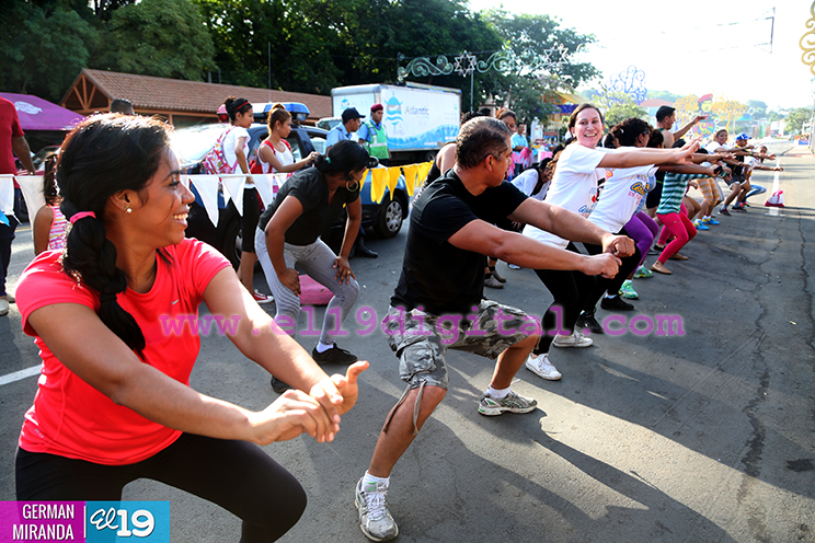 Centenares disfrutaron actividades deportivas en Avenida de Bolívar a Chávez