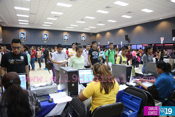 Miles buscan un cupo en la UNAN-Managua
