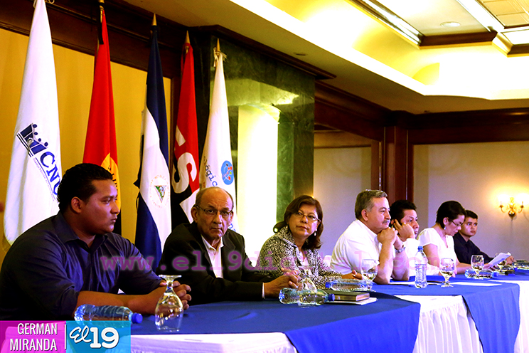 Comunidad educativa celebra encuentro nacional para delinear nuevas rutas de trabajo 2016
