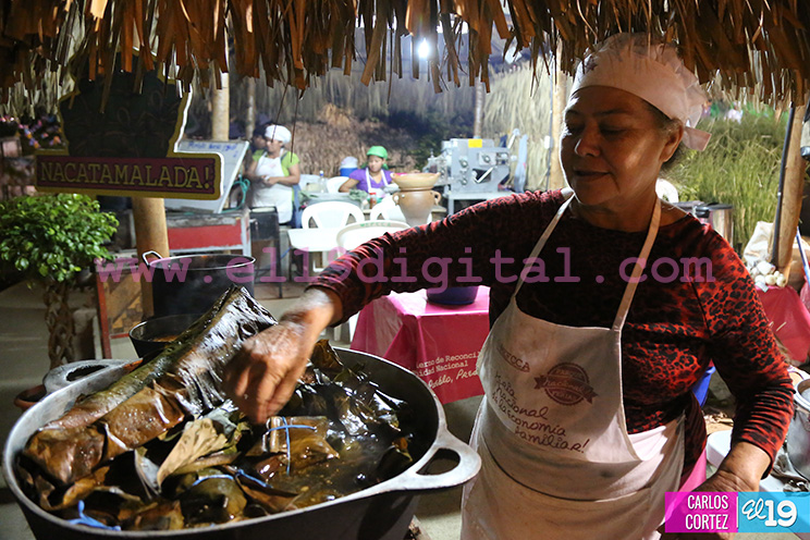 Productos naturales y 100% nicaragüenses despuntan en Feria Navideña de la Economía Familiar