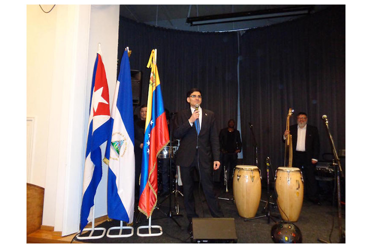 Al ritmo del Palo de Mayo celebran en Finlandia aniversario del ALBA