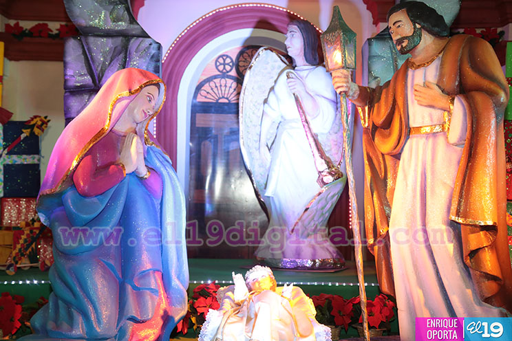 Familias viven la Navidad con los Nacimientos de la Avenida Bolívar a Chávez