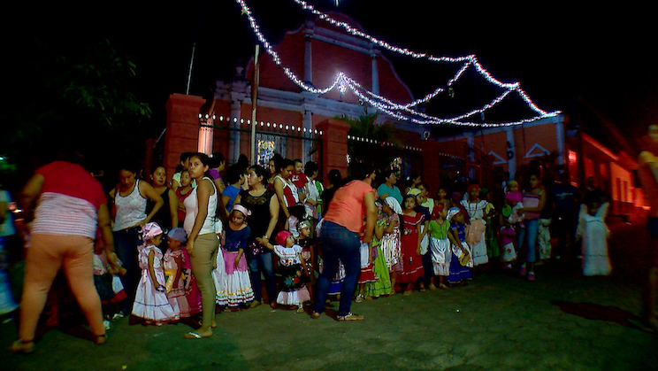 Familias de Masaya celebran alegres y tradicionales pastorelas