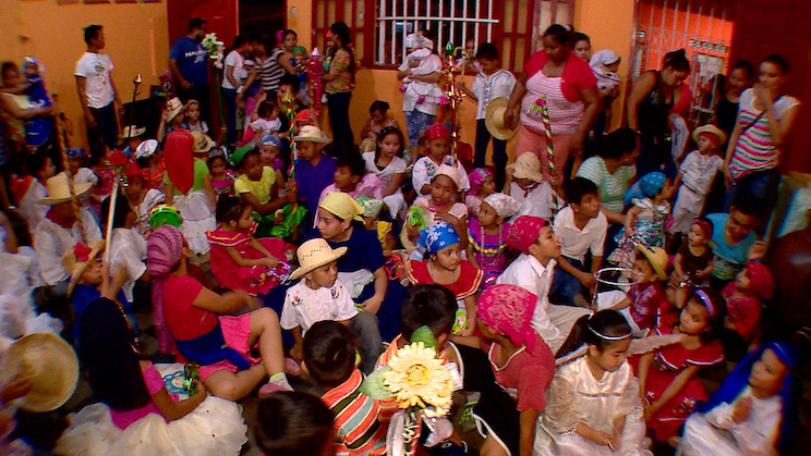 Familias de Masaya celebran alegres y tradicionales pastorelas