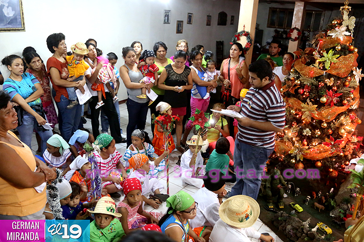 Masaya celebra tradicionales posadas navideñas