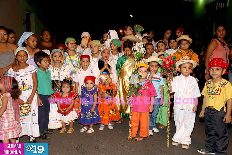 Masaya celebra tradicionales posadas navideñas