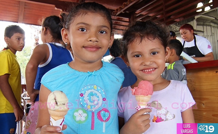 La Hormiga de Oro y la Casona del Café inauguran ‘Heladería Rincón de Italia’