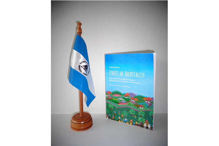 Publican en Finlandia libro sobre turismo y hospitalidad en las montañas del norte de Nicaragua
