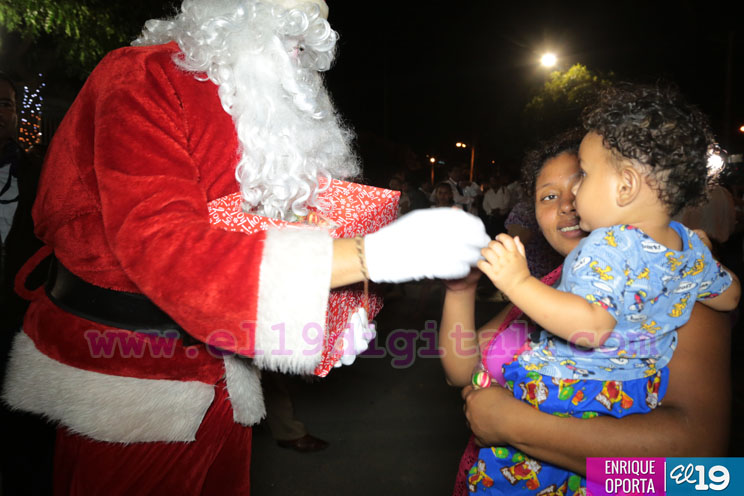 Banco Central de Nicaragua organiza alegre pastorela a familias de barrios aledaños