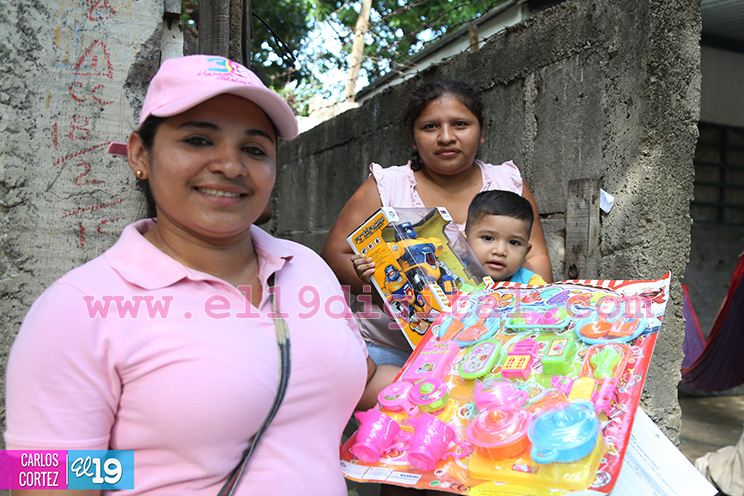 Miles de niñ@s de la capital reciben sus juguetes navideños en un ambiente de Paz y Alegría