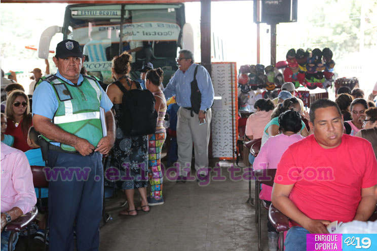 Policía Nacional incrementa presencia en terminales intermunicipales
