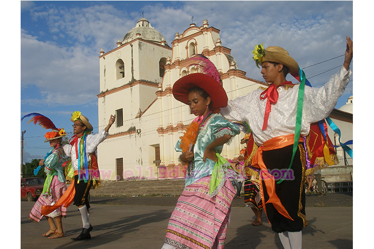 Celebran Primera Feria del Nacatamal Navideño en el barrio Indígena de Sutiaba, León
